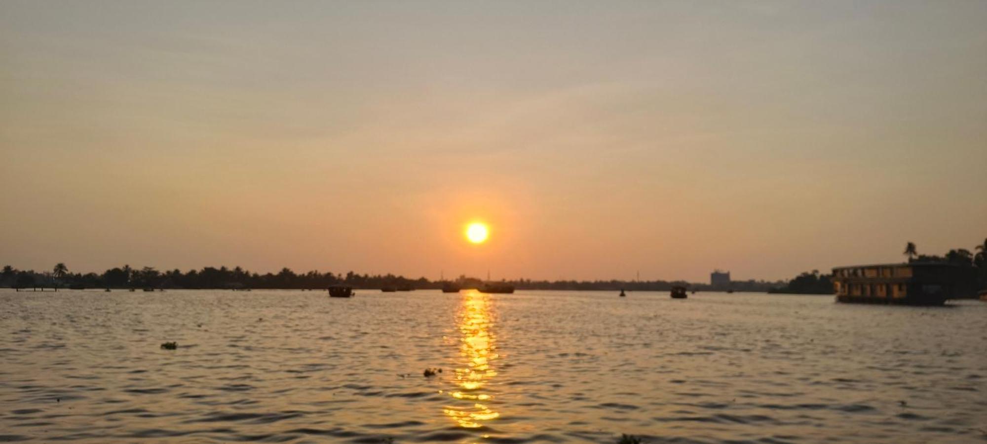 Alappuzha Peace And Love Stay מראה חיצוני תמונה